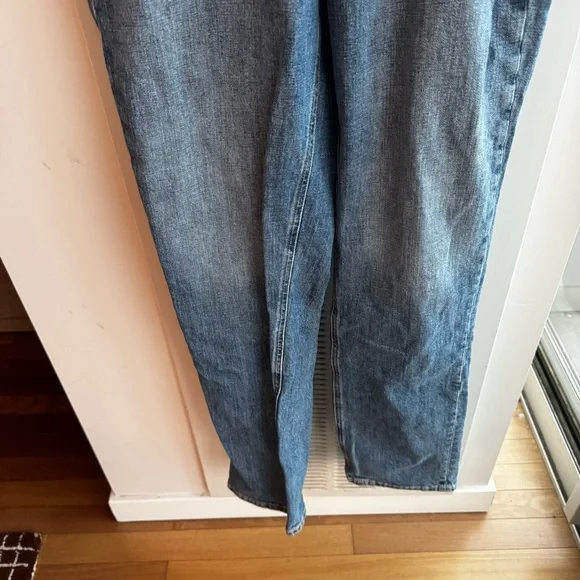 OLD NAVY Extra High-Waisted Straight Jeans - 8 Tall NWOT - Picture 4 of 7